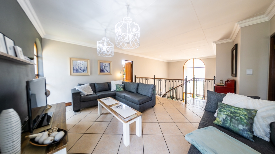 4 Bedroom Property for Sale in Eldoraigne Gauteng