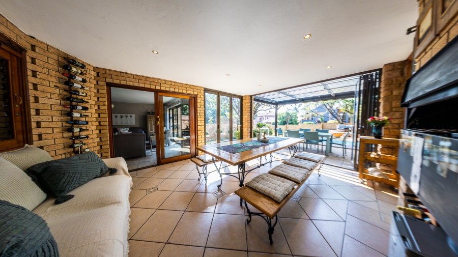 4 Bedroom Property for Sale in Eldoraigne Gauteng