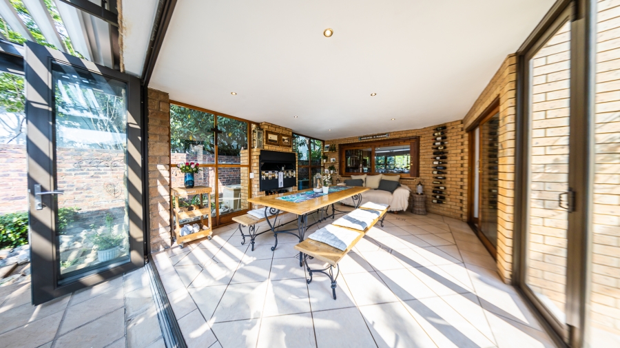 4 Bedroom Property for Sale in Eldoraigne Gauteng