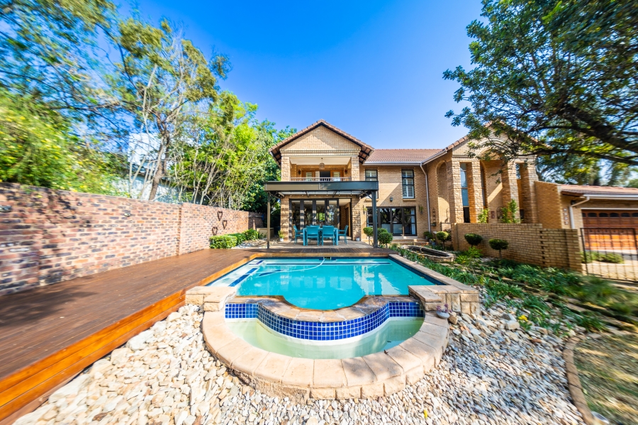 4 Bedroom Property for Sale in Eldoraigne Gauteng