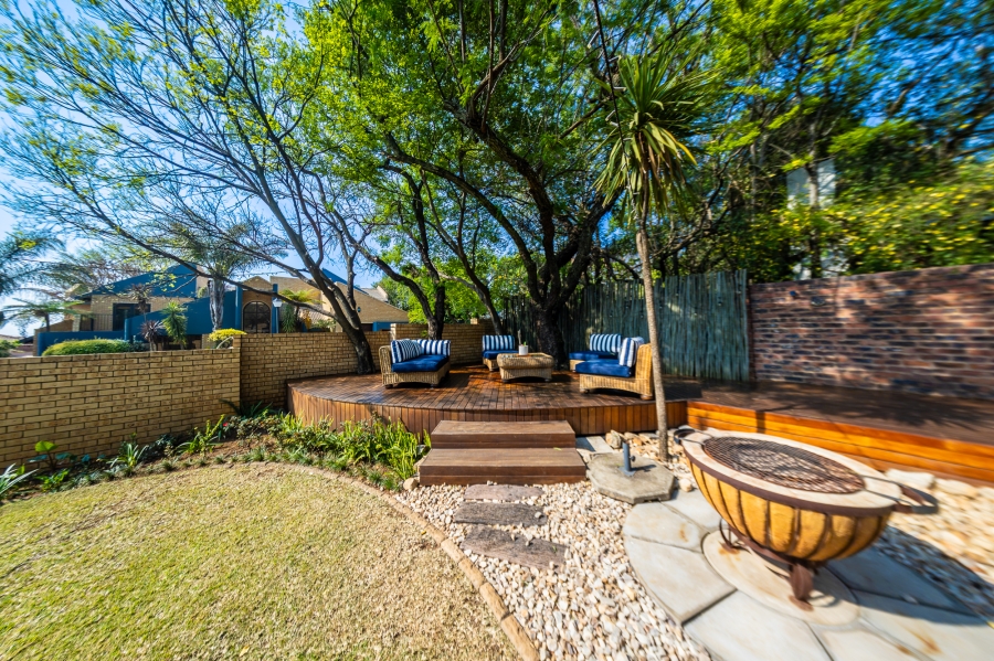 4 Bedroom Property for Sale in Eldoraigne Gauteng