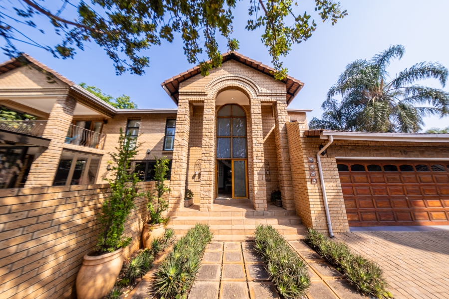 4 Bedroom Property for Sale in Eldoraigne Gauteng