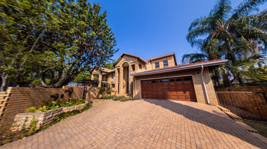 4 Bedroom Property for Sale in Eldoraigne Gauteng