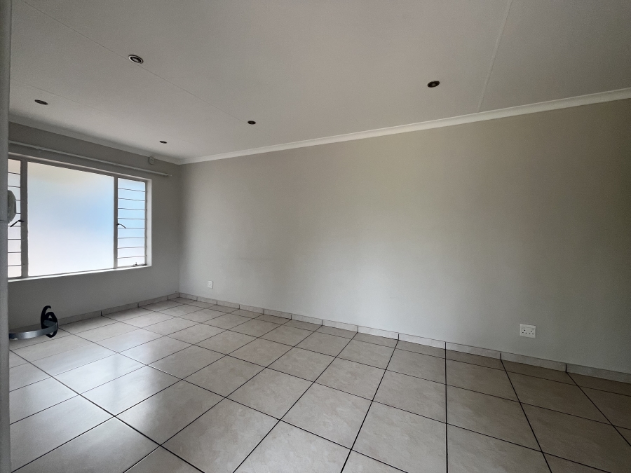 To Let 1 Bedroom Property for Rent in Pine Park Gauteng