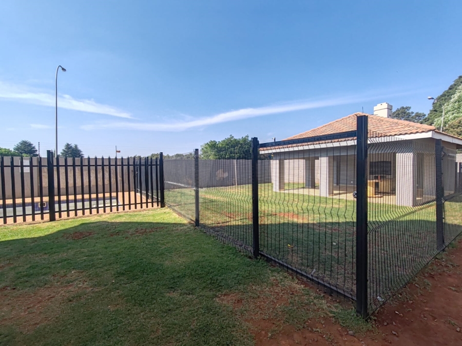 2 Bedroom Property for Sale in Brenthurst Gauteng