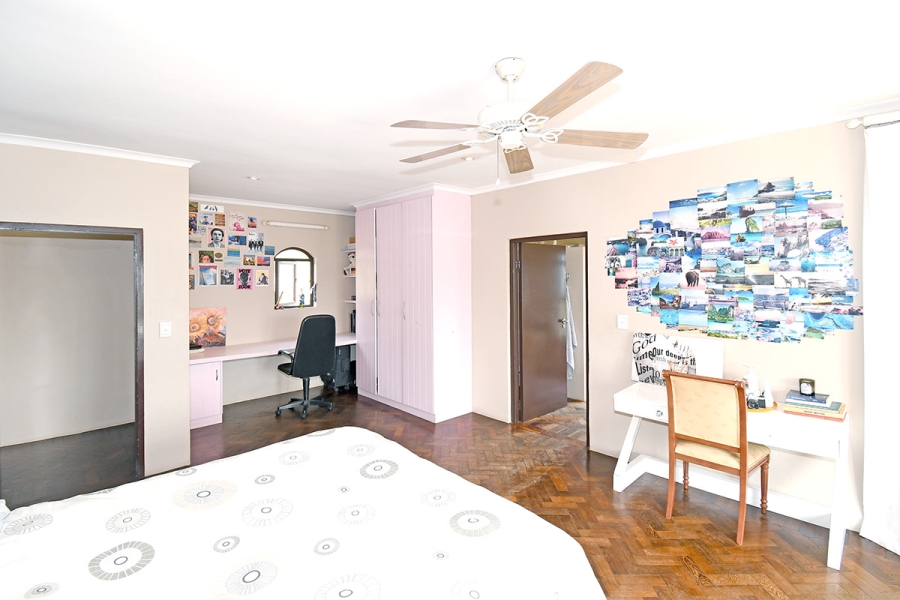 4 Bedroom Property for Sale in Blue Hills Country Estate Gauteng