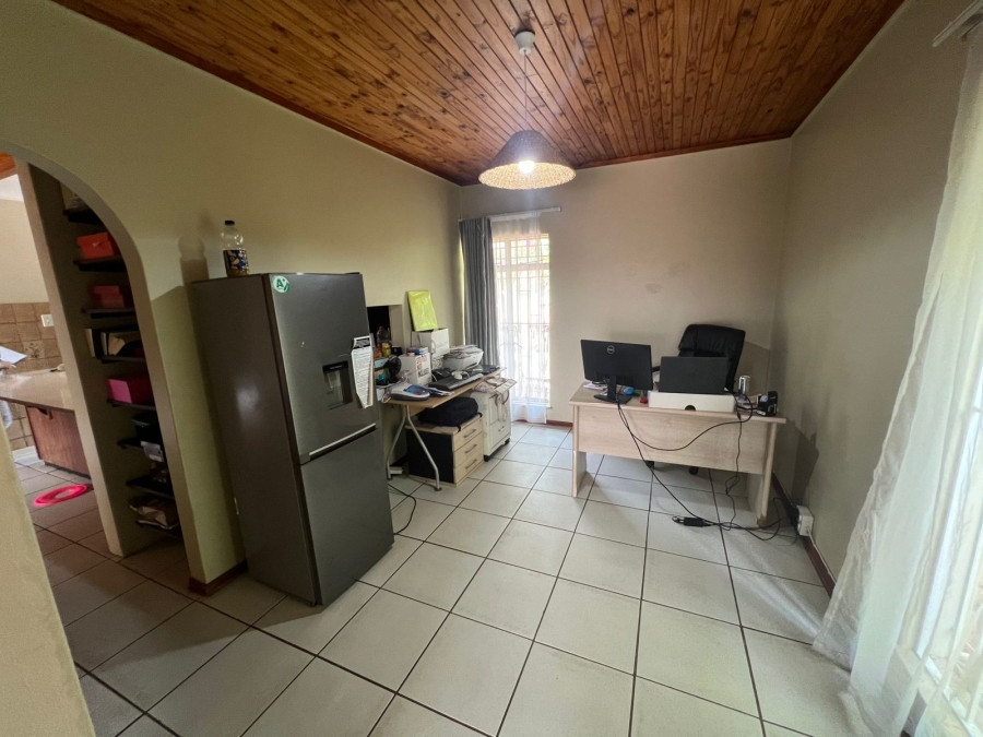 3 Bedroom Property for Sale in Garsfontein Gauteng