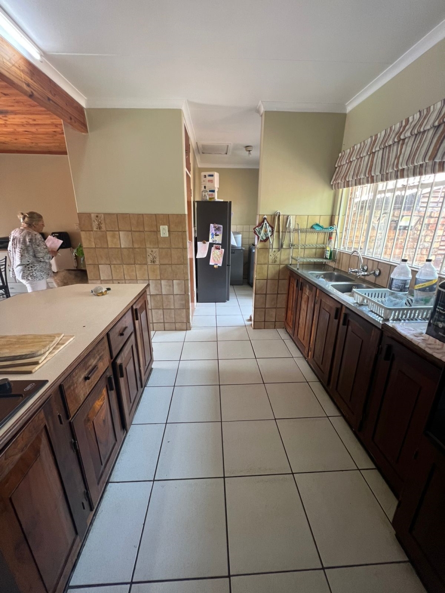 3 Bedroom Property for Sale in Garsfontein Gauteng