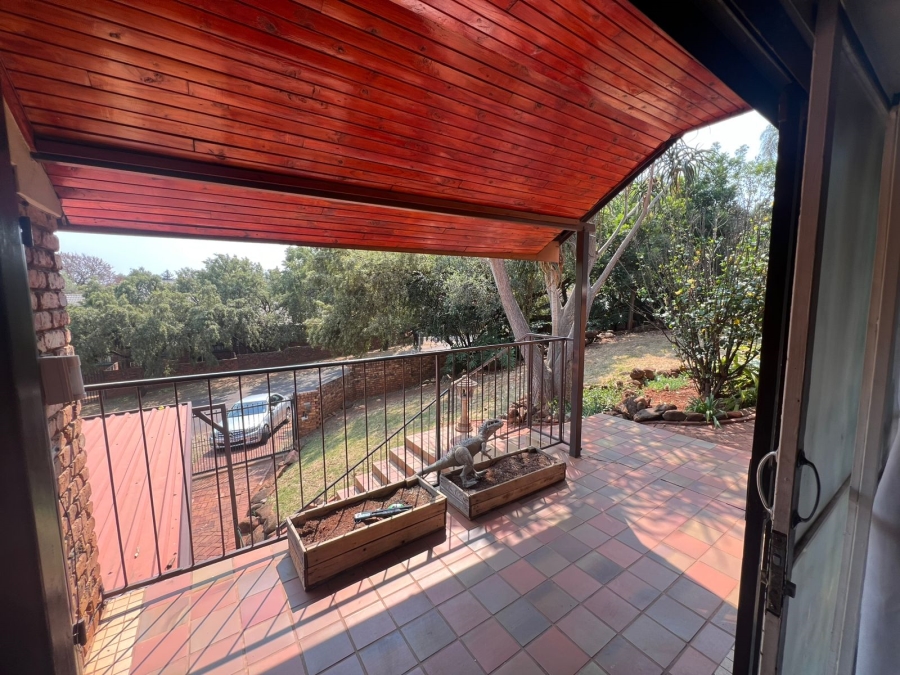 3 Bedroom Property for Sale in Garsfontein Gauteng