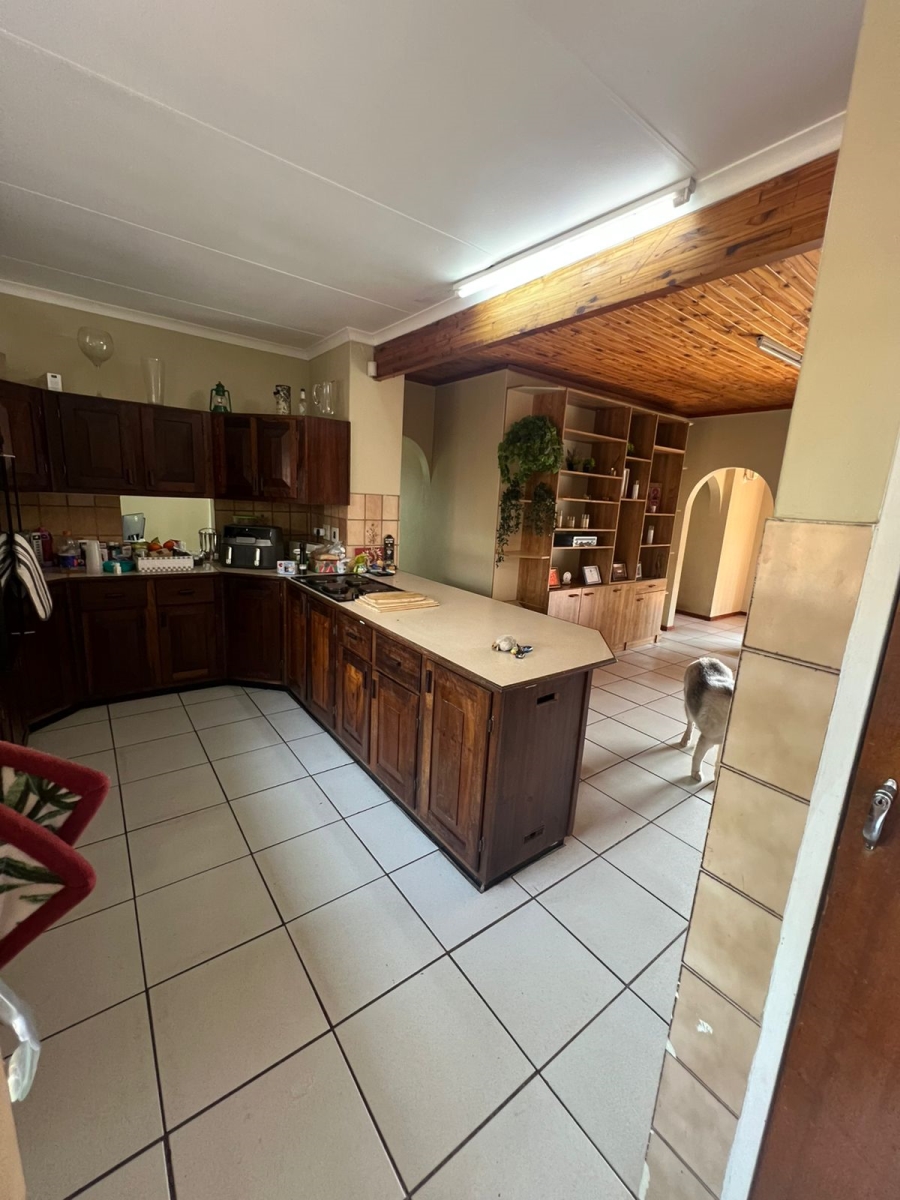 3 Bedroom Property for Sale in Garsfontein Gauteng