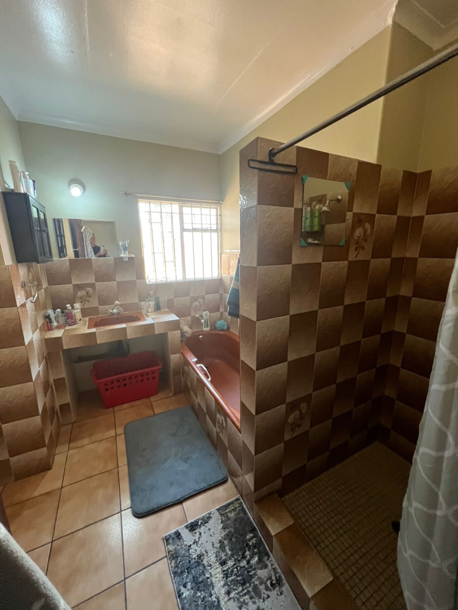 3 Bedroom Property for Sale in Garsfontein Gauteng