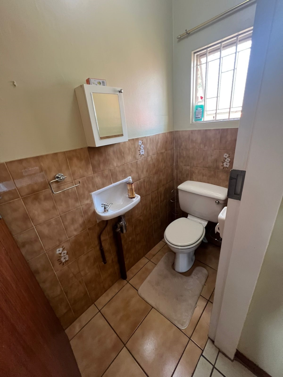 3 Bedroom Property for Sale in Garsfontein Gauteng