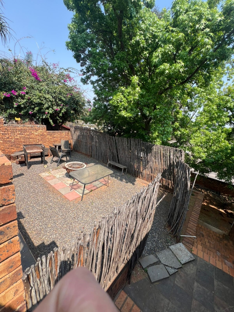 3 Bedroom Property for Sale in Garsfontein Gauteng
