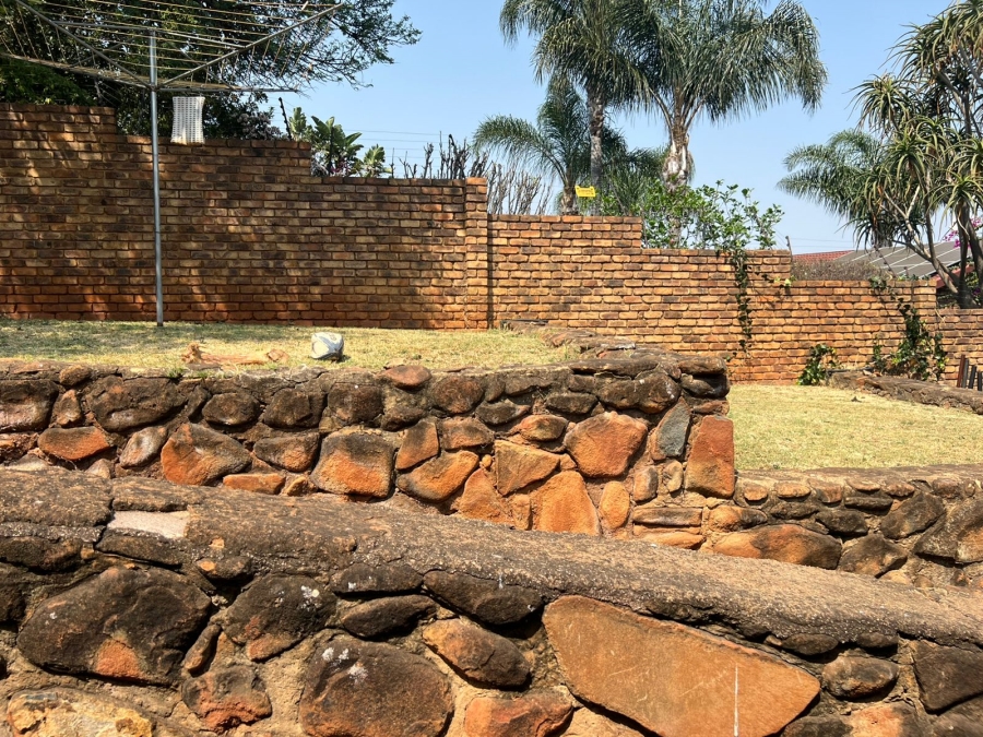 3 Bedroom Property for Sale in Garsfontein Gauteng