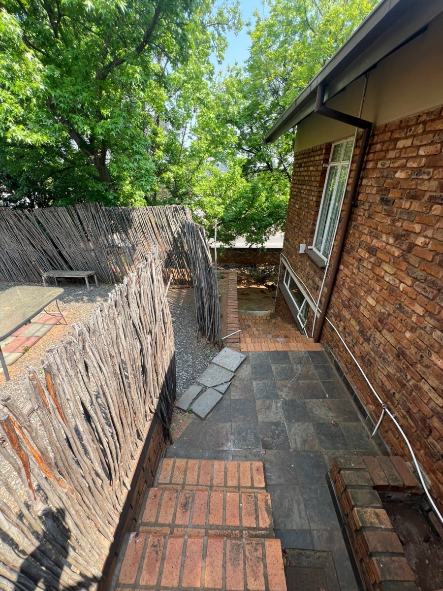 3 Bedroom Property for Sale in Garsfontein Gauteng