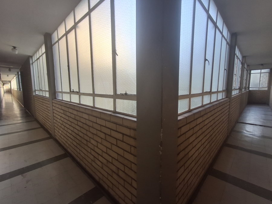 2 Bedroom Property for Sale in Lorentzville Gauteng