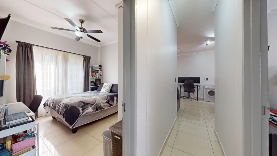 3 Bedroom Property for Sale in Parkhaven Gauteng