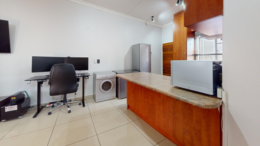 3 Bedroom Property for Sale in Parkhaven Gauteng