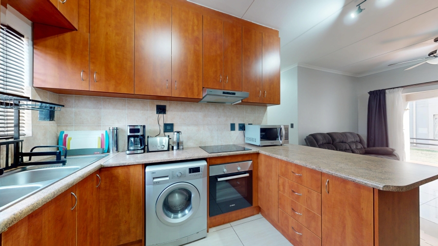 3 Bedroom Property for Sale in Parkhaven Gauteng