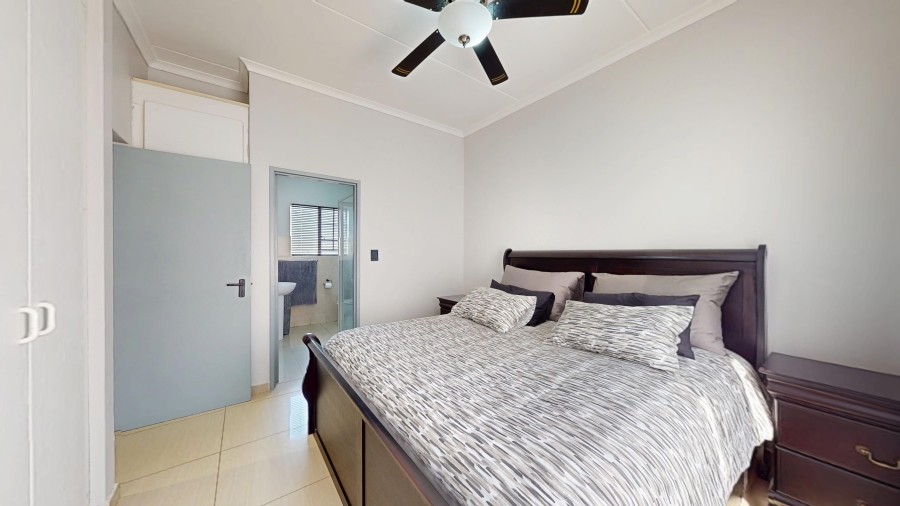 3 Bedroom Property for Sale in Parkhaven Gauteng