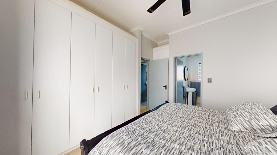 3 Bedroom Property for Sale in Parkhaven Gauteng