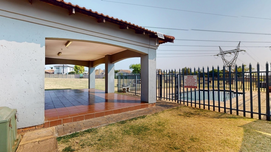 3 Bedroom Property for Sale in Parkhaven Gauteng