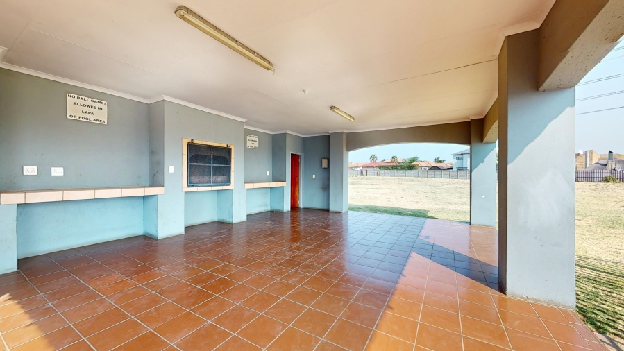 3 Bedroom Property for Sale in Parkhaven Gauteng