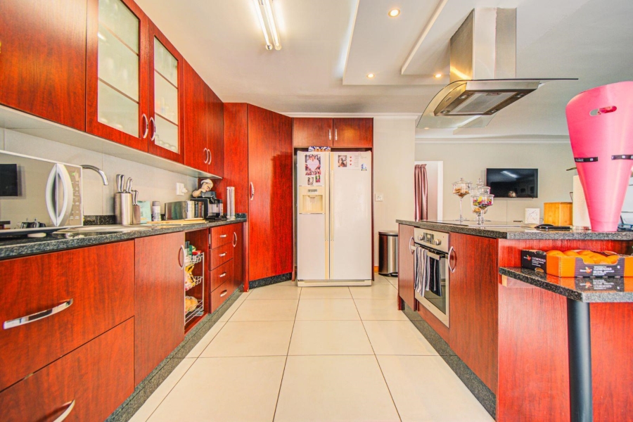 9 Bedroom Property for Sale in Bedfordview Gauteng