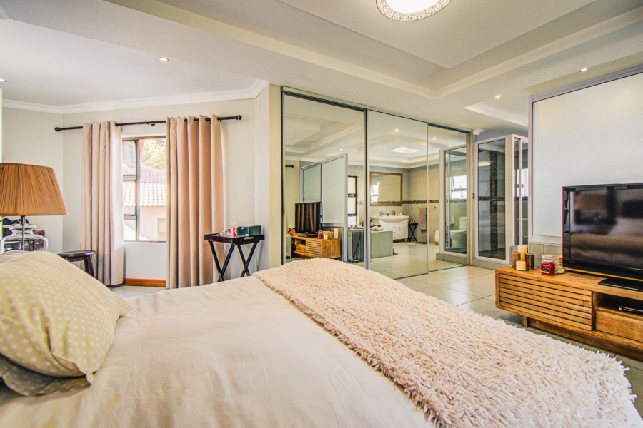 9 Bedroom Property for Sale in Bedfordview Gauteng