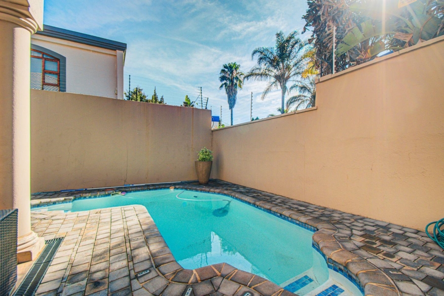 9 Bedroom Property for Sale in Bedfordview Gauteng