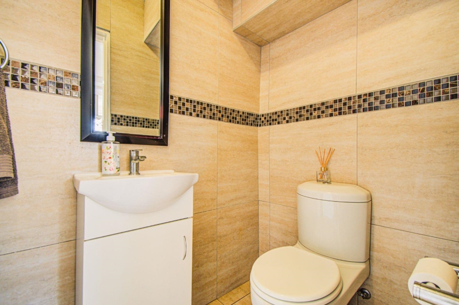 9 Bedroom Property for Sale in Bedfordview Gauteng