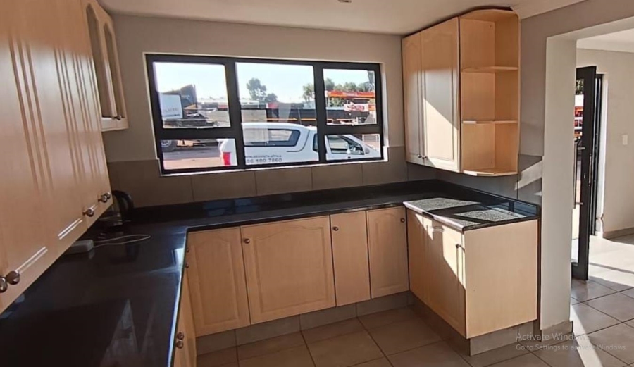 To Let commercial Property for Rent in Pomona Gauteng