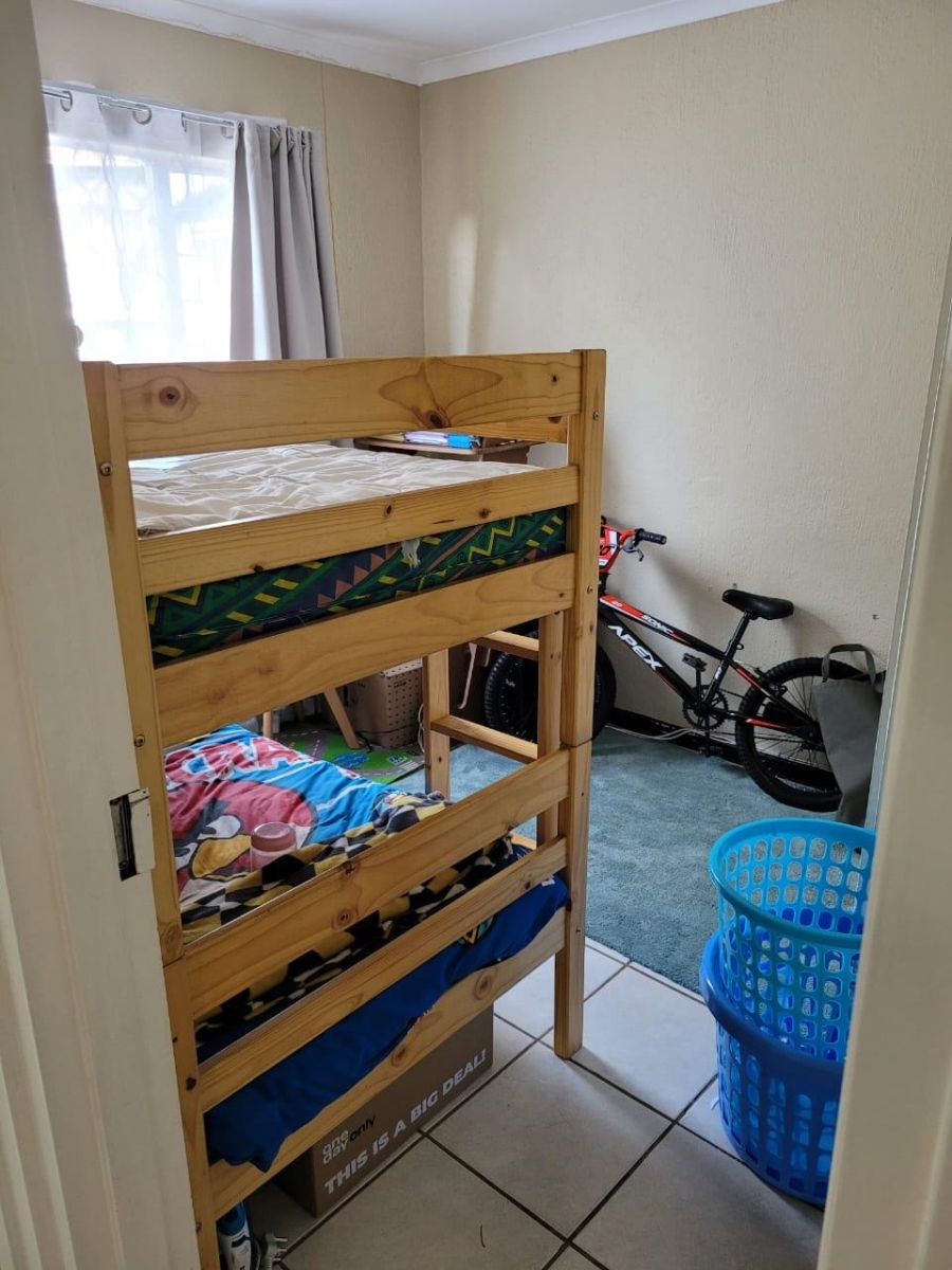 To Let 2 Bedroom Property for Rent in Radiokop Gauteng