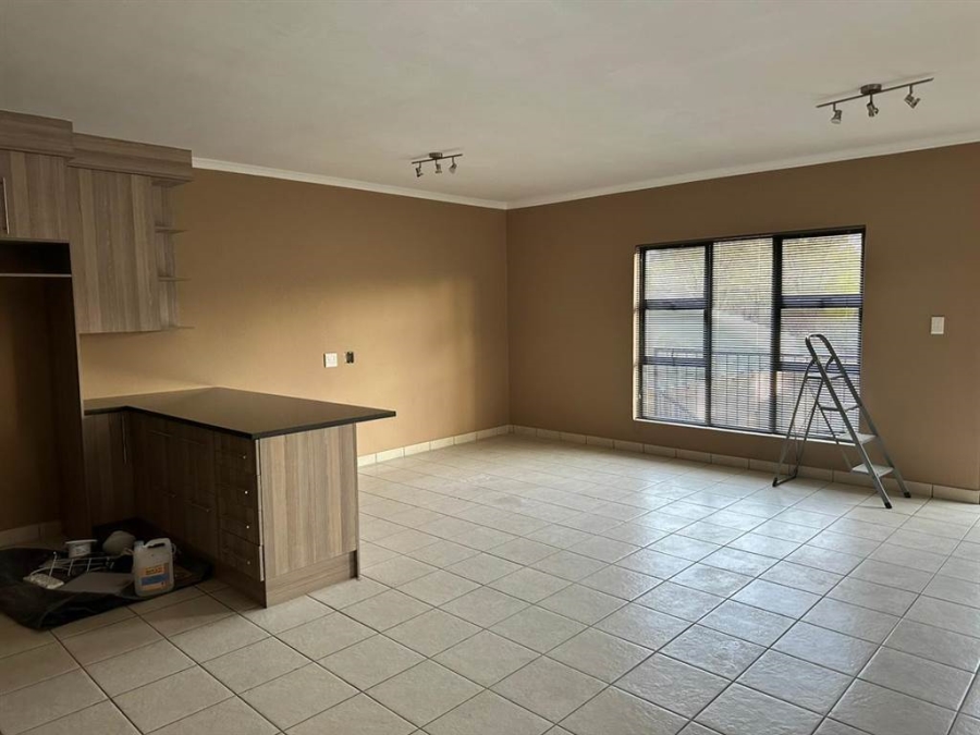 To Let 2 Bedroom Property for Rent in Lambton Gauteng