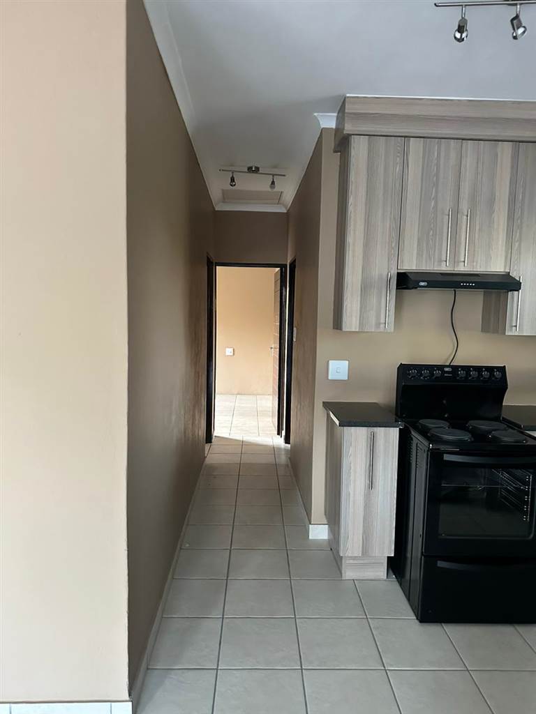 To Let 2 Bedroom Property for Rent in Lambton Gauteng