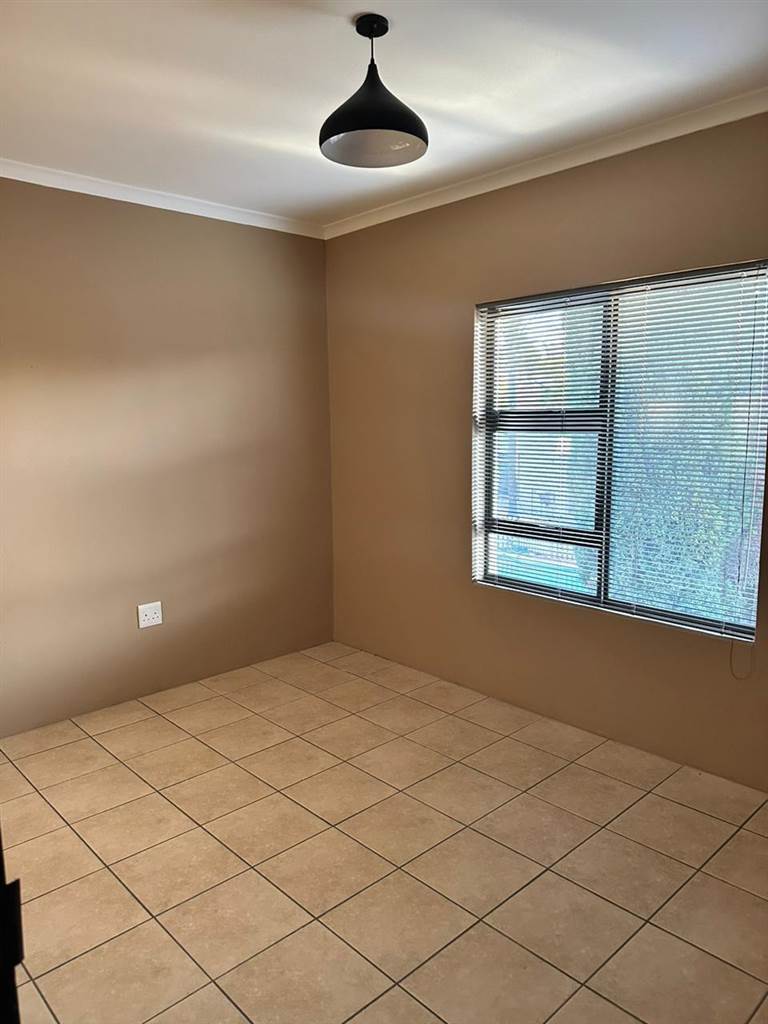To Let 2 Bedroom Property for Rent in Lambton Gauteng