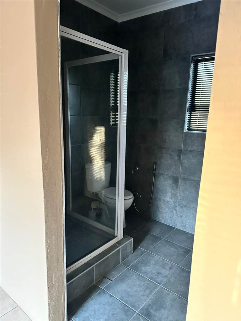 To Let 2 Bedroom Property for Rent in Lambton Gauteng