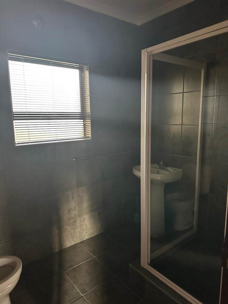 To Let 2 Bedroom Property for Rent in Lambton Gauteng