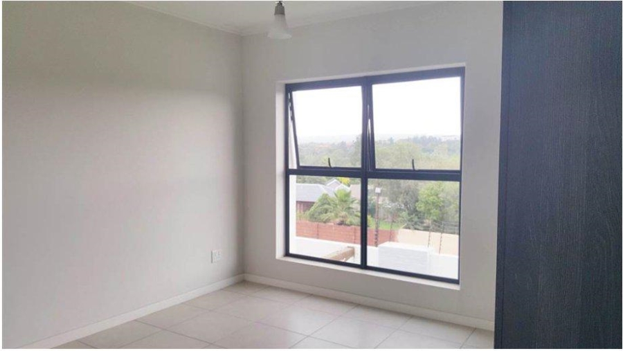 To Let 3 Bedroom Property for Rent in Petervale Gauteng