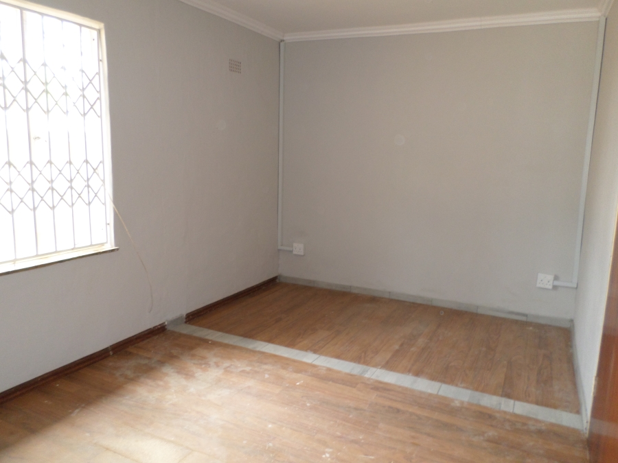 To Let 3 Bedroom Property for Rent in Knoppieslaagte Gauteng