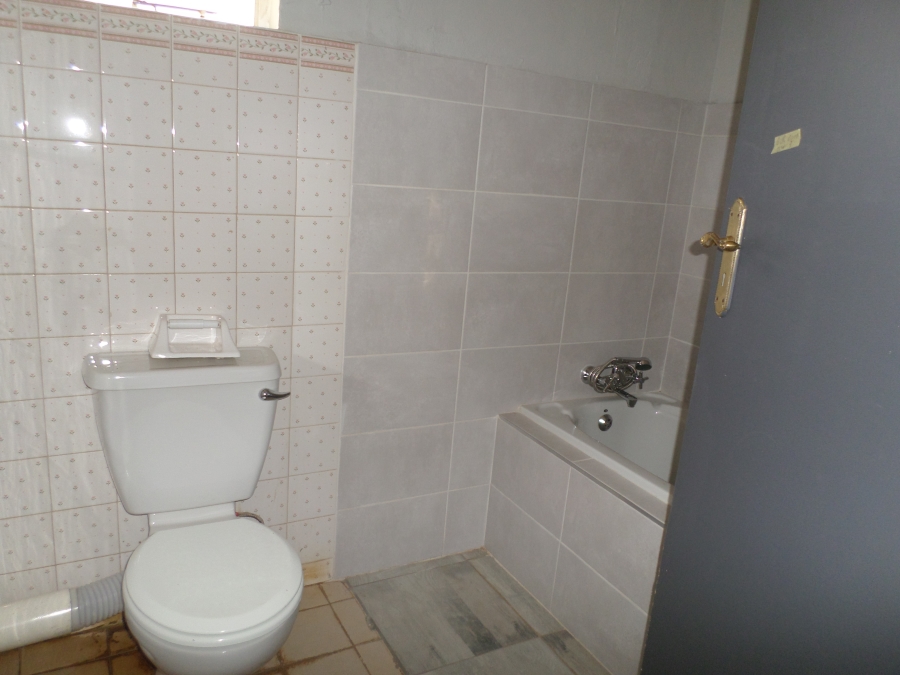 To Let 3 Bedroom Property for Rent in Knoppieslaagte Gauteng