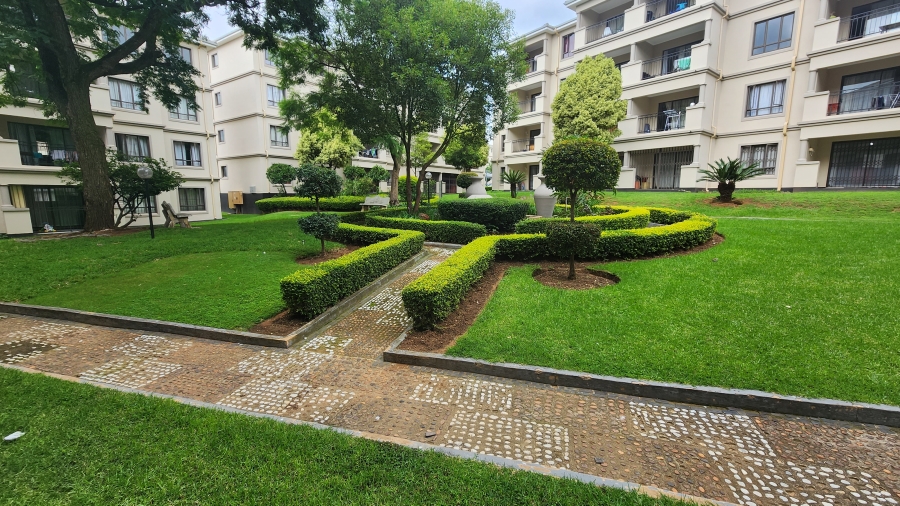 To Let 2 Bedroom Property for Rent in Noordwyk Gauteng