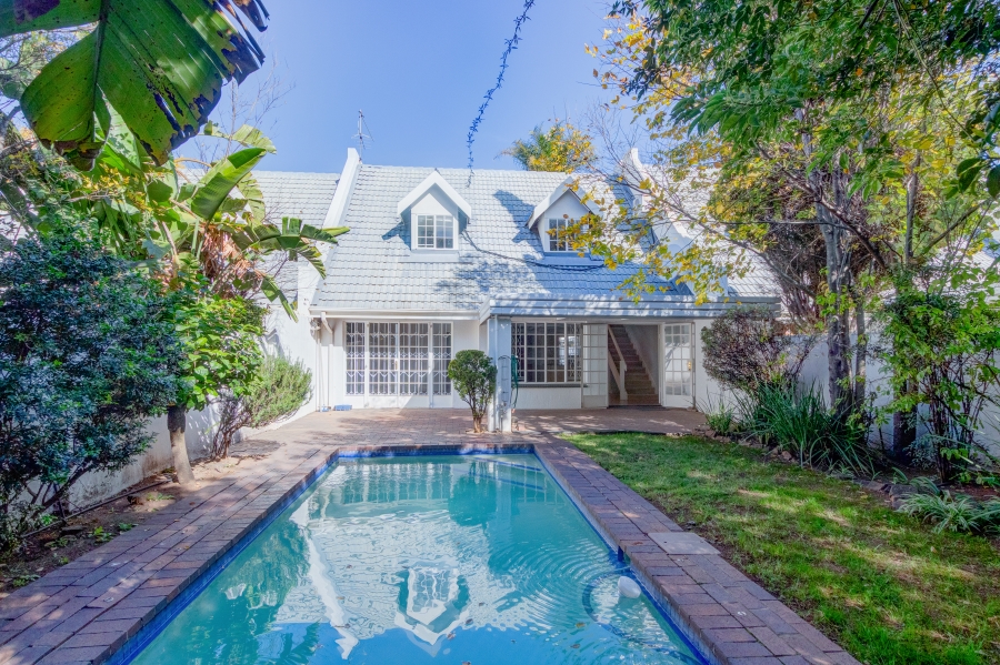 2 Bedroom Property for Sale in Magaliessig Gauteng