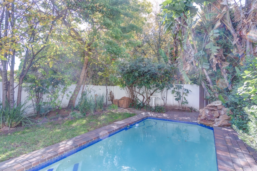 2 Bedroom Property for Sale in Magaliessig Gauteng