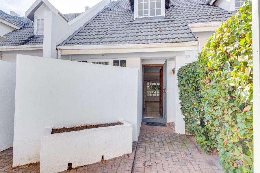 2 Bedroom Property for Sale in Magaliessig Gauteng