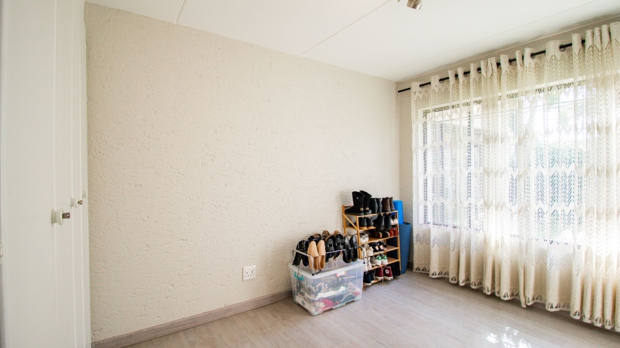 2 Bedroom Property for Sale in Oriel Gauteng
