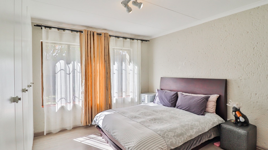 2 Bedroom Property for Sale in Oriel Gauteng