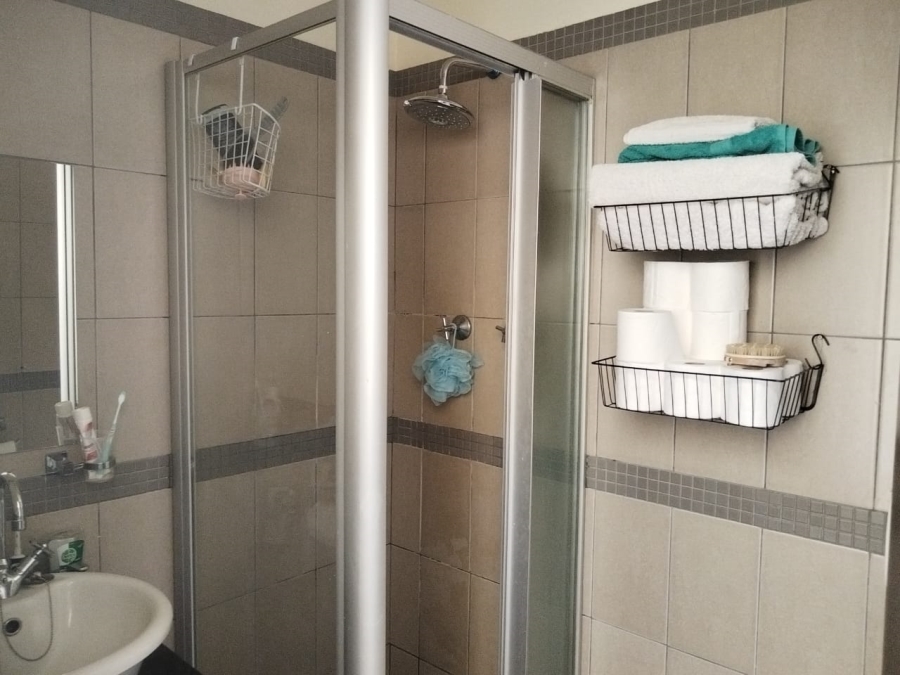 2 Bedroom Property for Sale in Johannesburg Central Gauteng