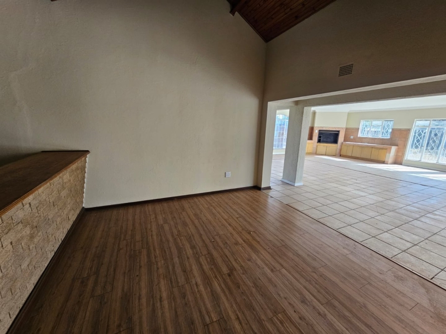 3 Bedroom Property for Sale in Three Rivers Proper Gauteng