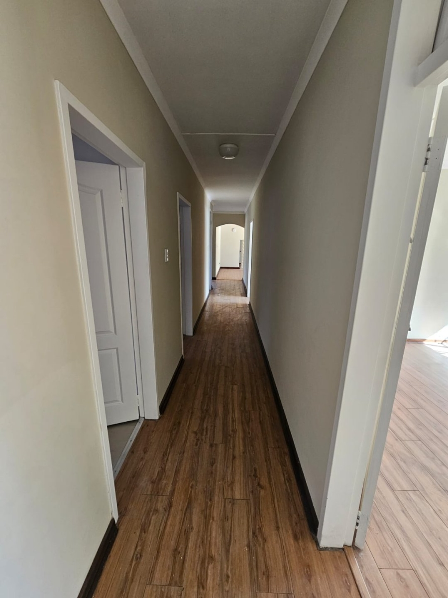 3 Bedroom Property for Sale in Three Rivers Proper Gauteng